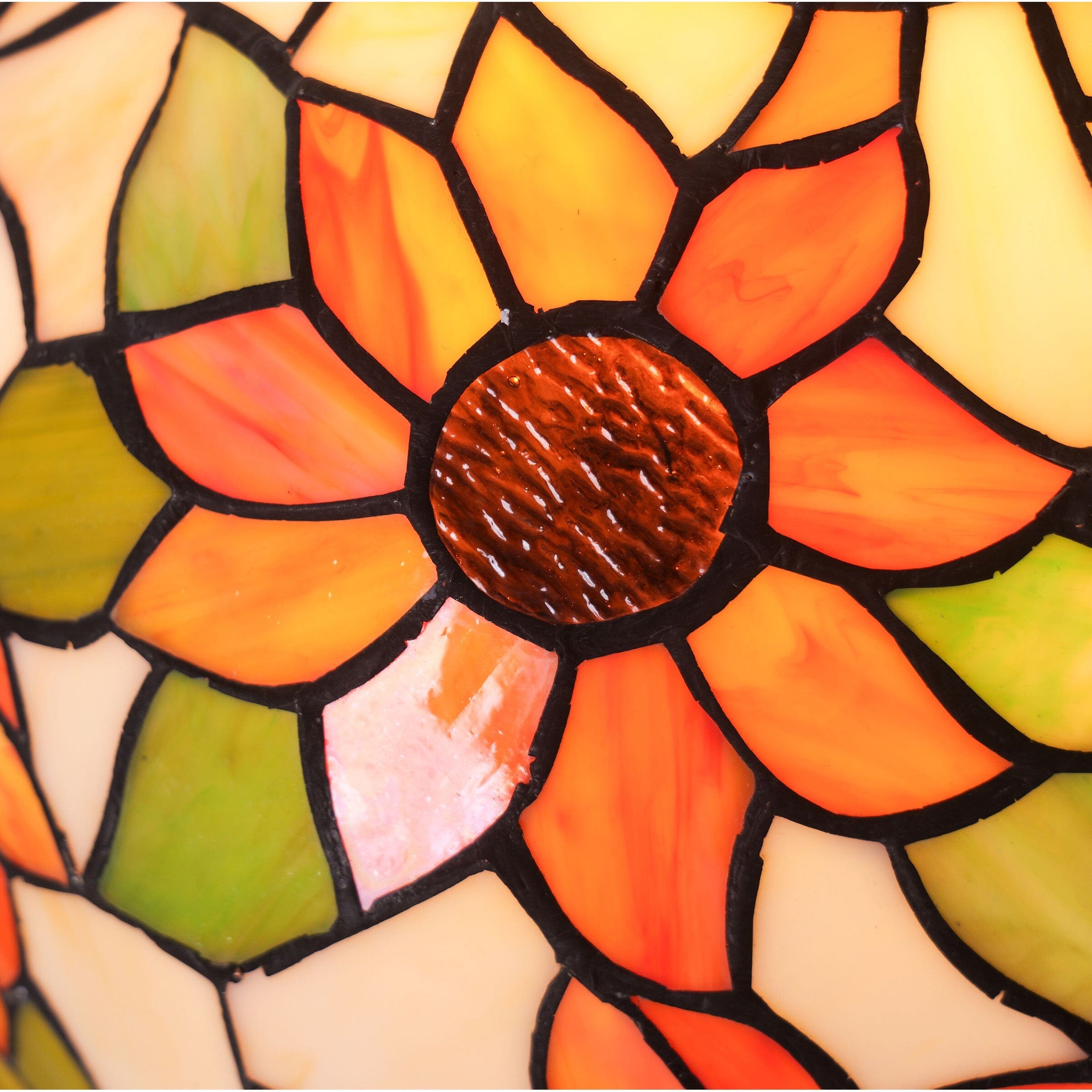 Lightsin Tiffany Table Lamp | Handcrafted Stained Glass Floral Petals Series White and Green Lightsin UK 