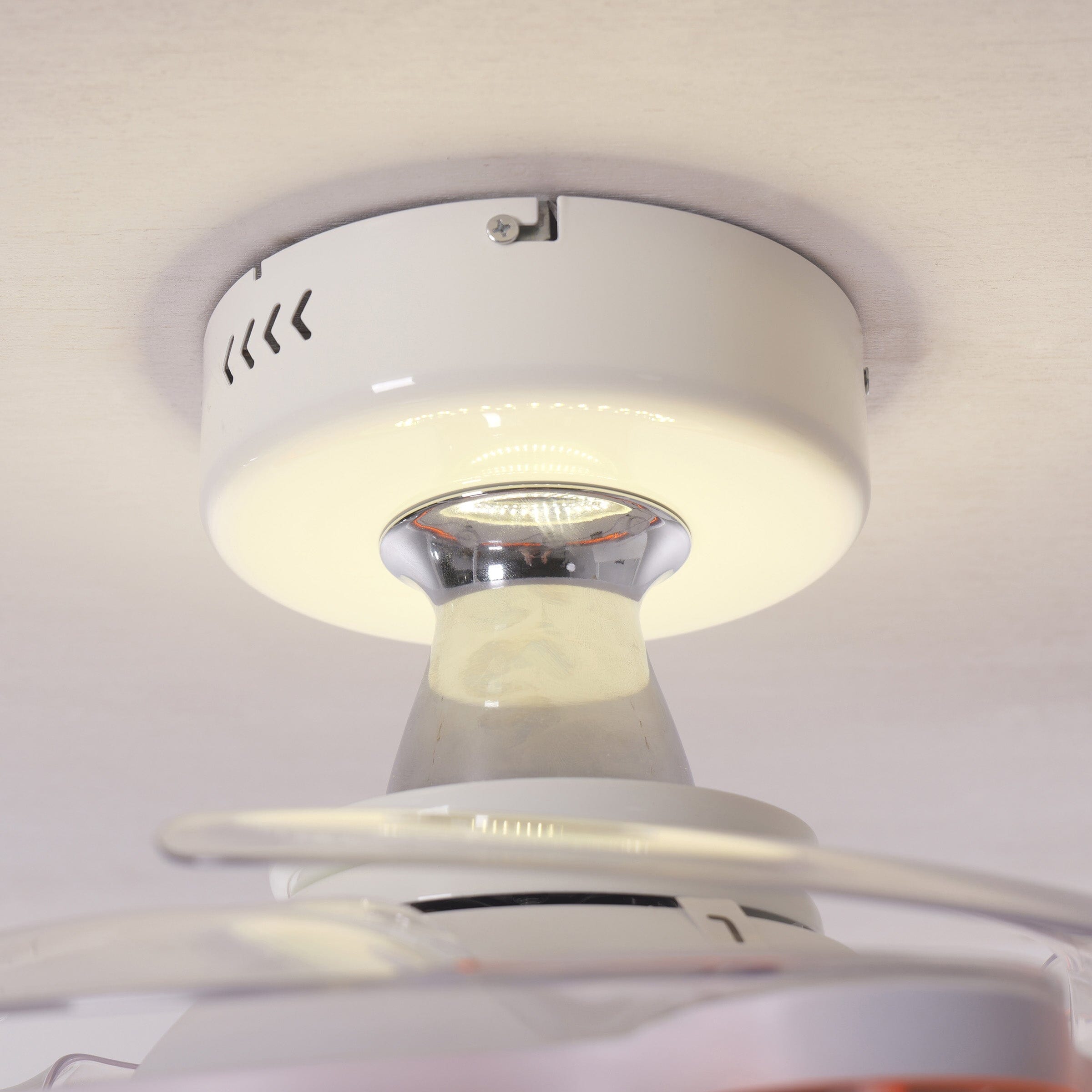 Reversible LED Ceiling Fan Light with Remote Lightsin UK 