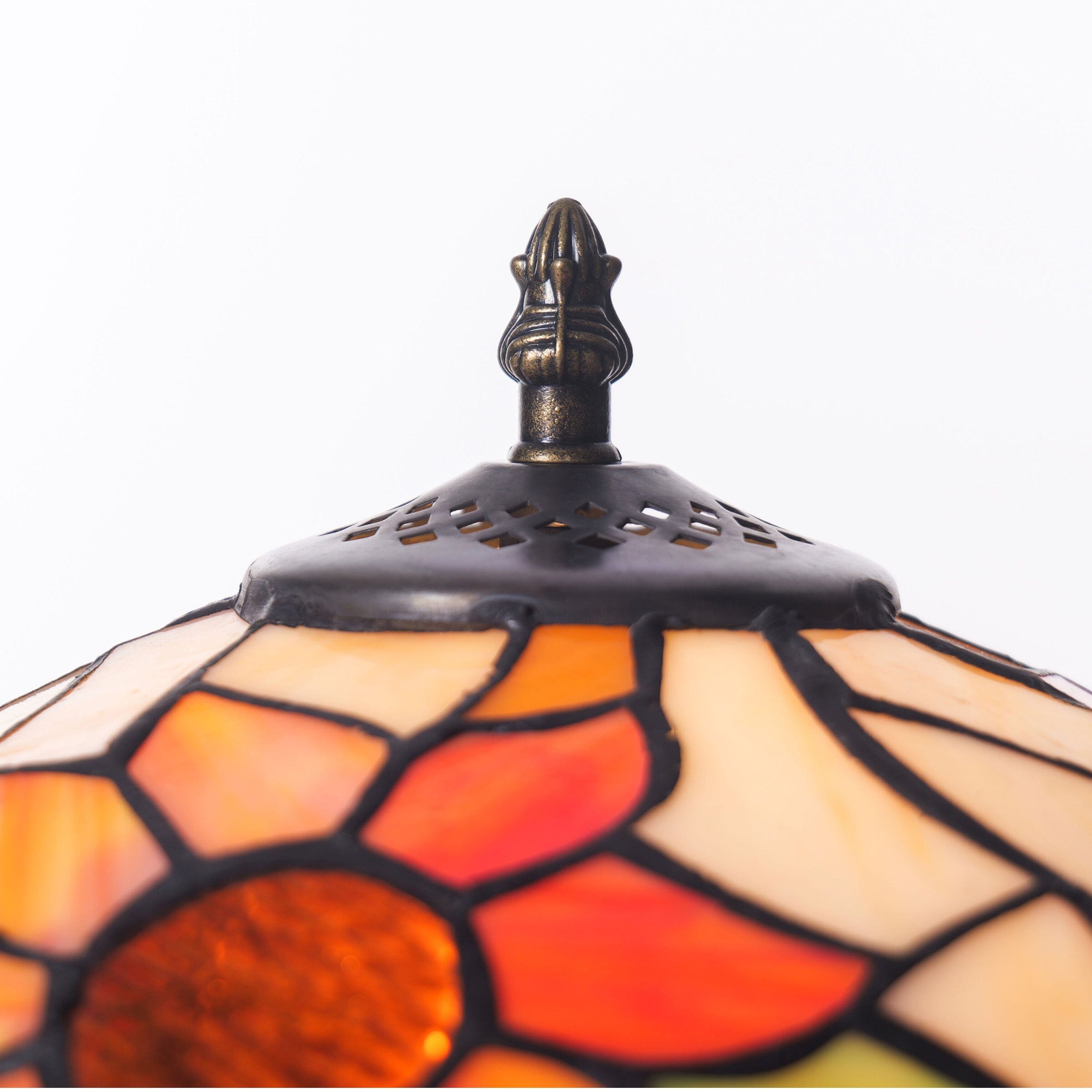 Lightsin Tiffany Table Lamp | Handcrafted Stained Glass Floral Petals Series White and Green Lightsin UK 
