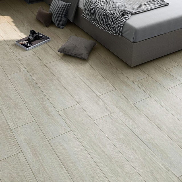 PVC Wooden Self-adhesive Laminate Flooring Planks for Home Decor Living and Home 
