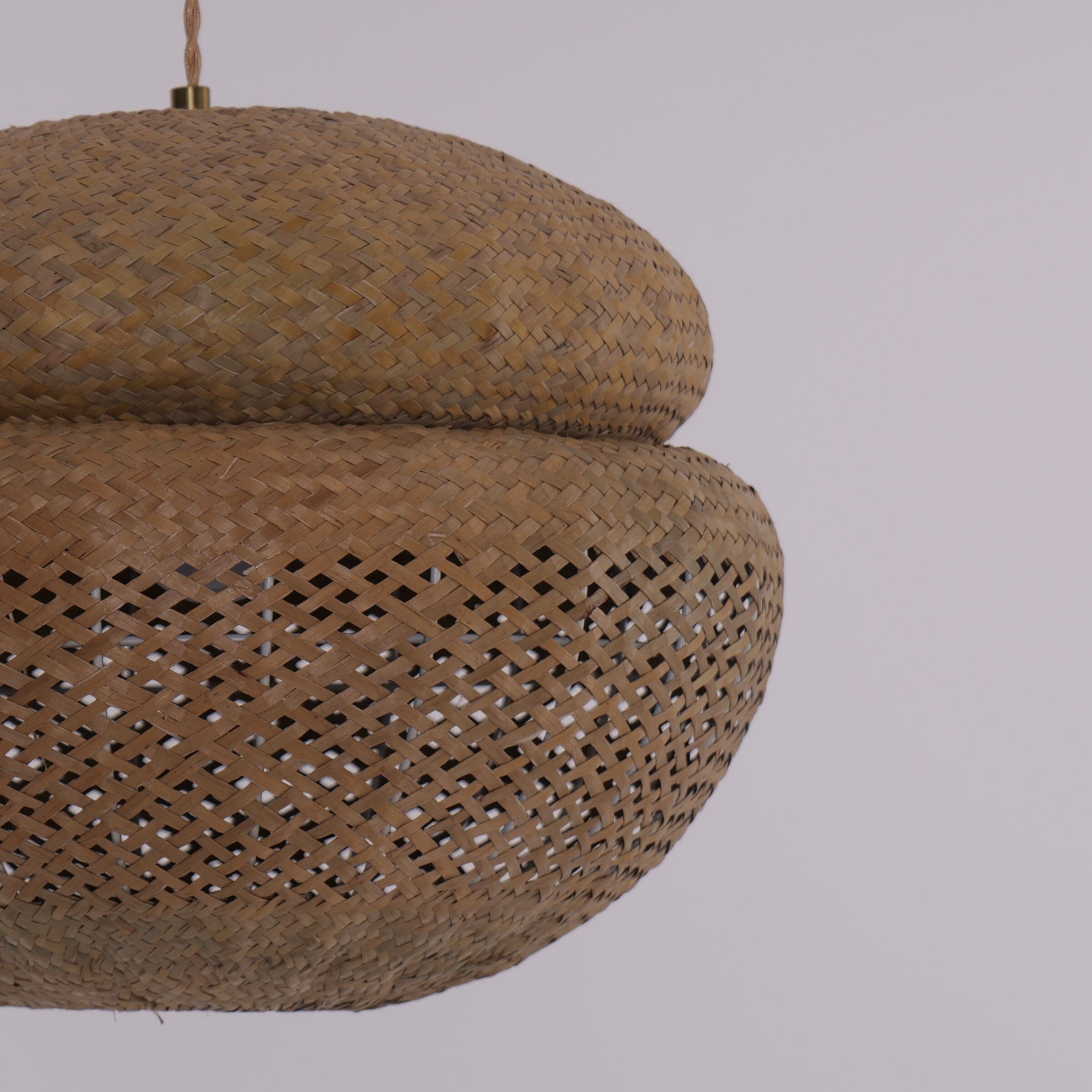Lightsin Handwoven Natural Bulrush Pendant Light with Pot Lid-Inspired Design Lightsin UK 