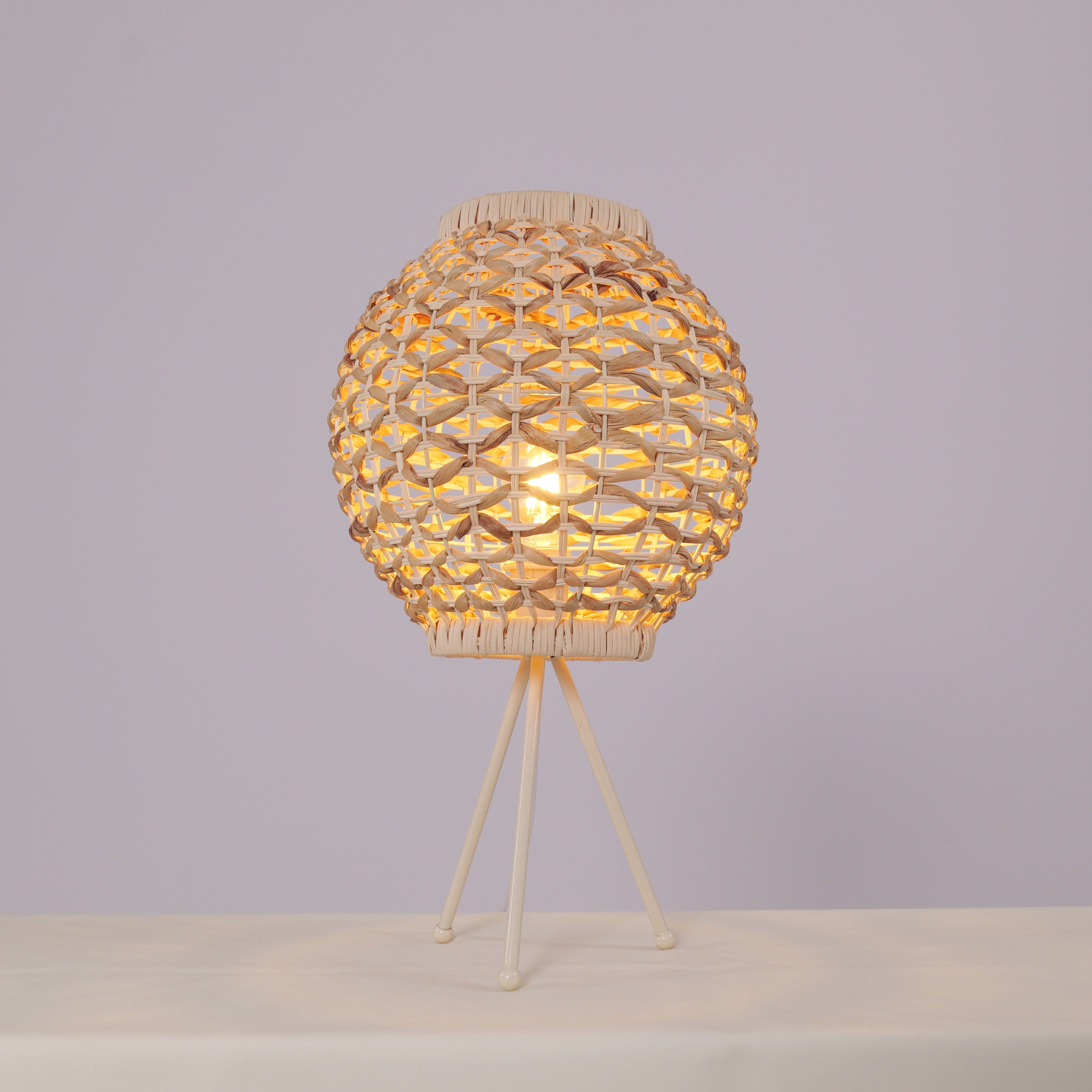Lightsin Water Hyacinth Rattan Ball-Shaped Woven Table Lamp – Natural Handwoven Lighting for Cozy Spaces Lightsin UK 