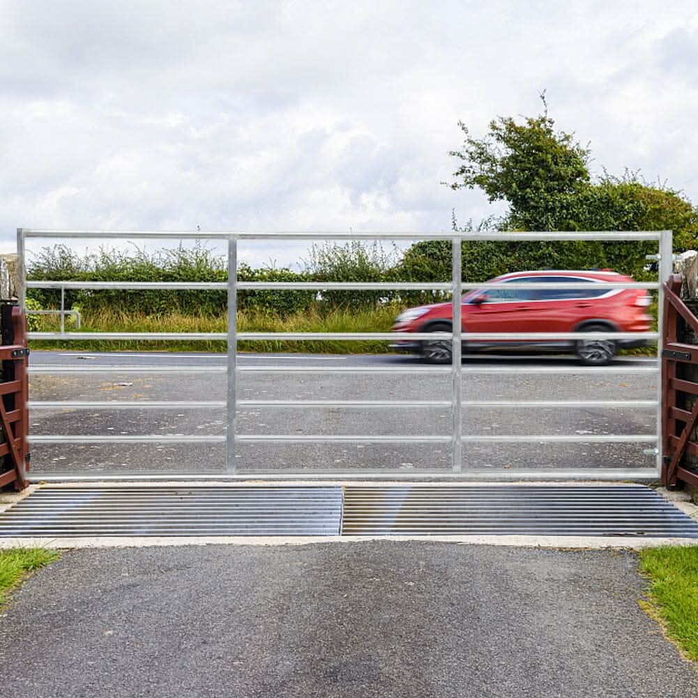 Durable Galvanized Metal Field Gate – Living and Home